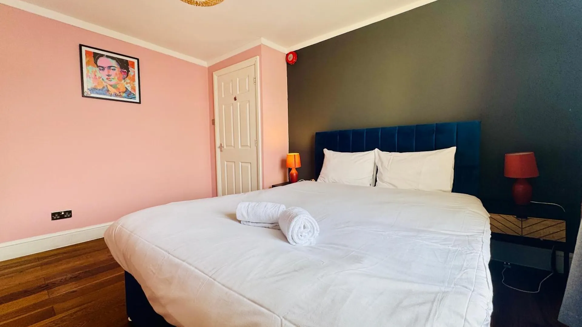 Uber One Bedroom Next To Brighton Beach Sleep 3 United Kingdom
