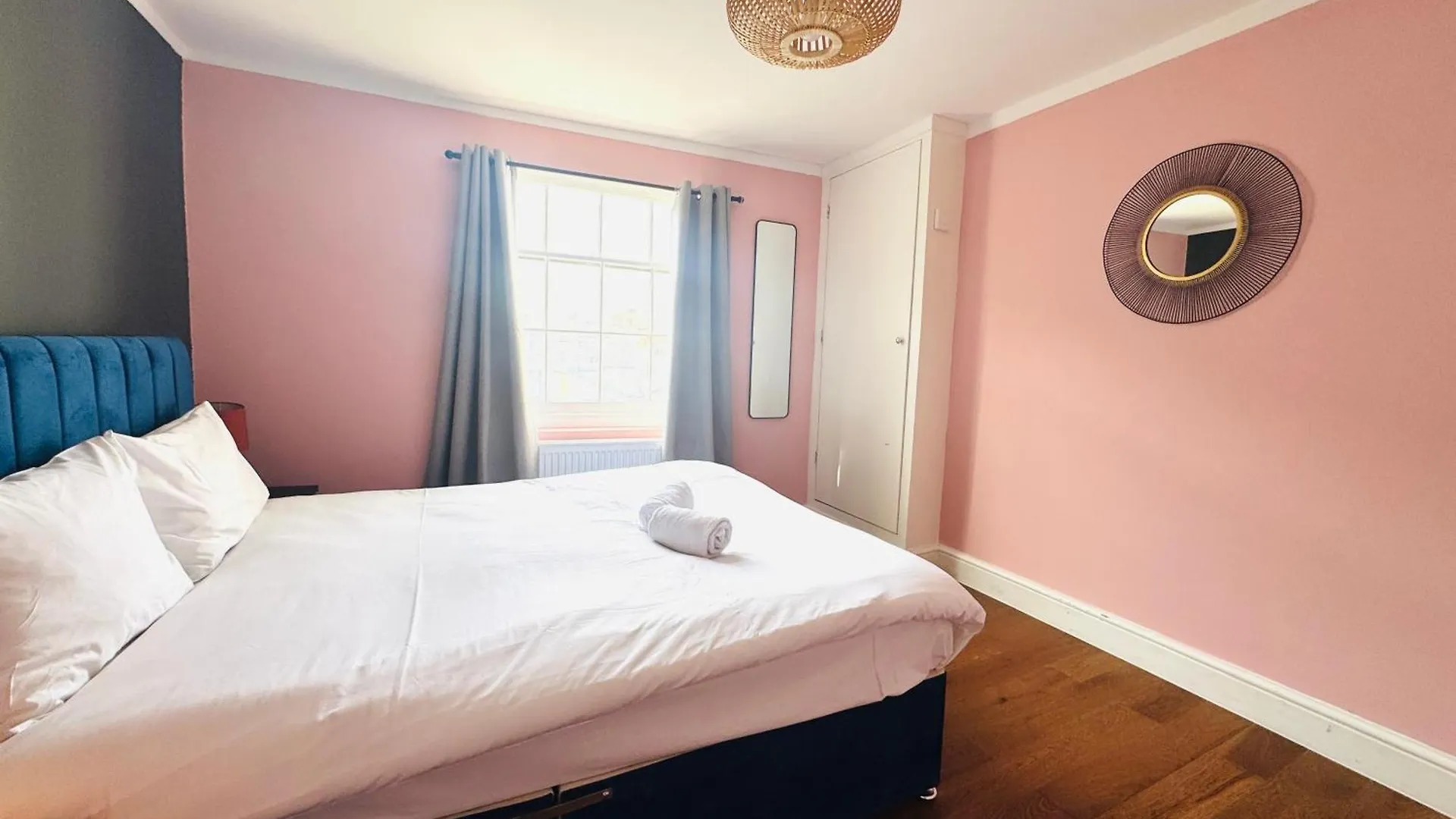 Uber One Bedroom Next To Brighton Beach Sleep 3